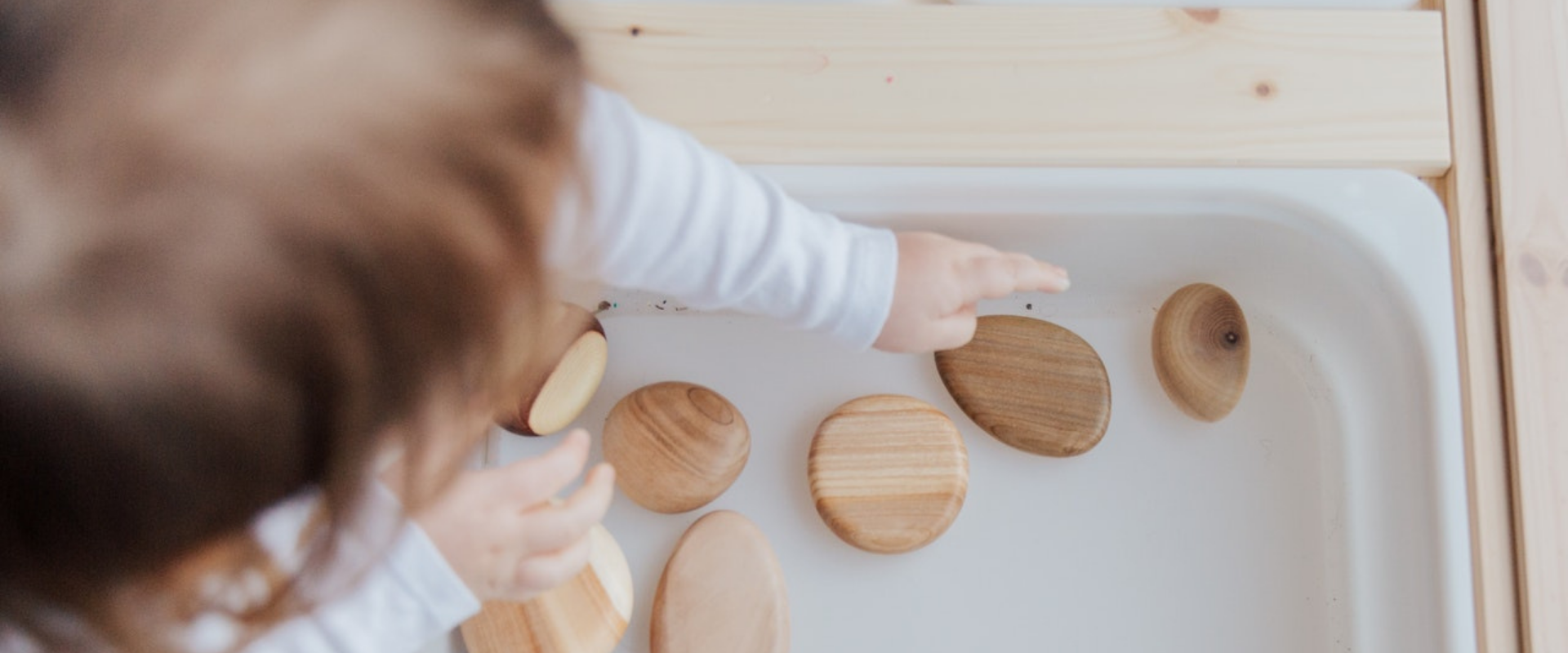 4 juegos Montessori para niños de 0 a 3 años que estimulan su aprendizaje -  Eres Mamá